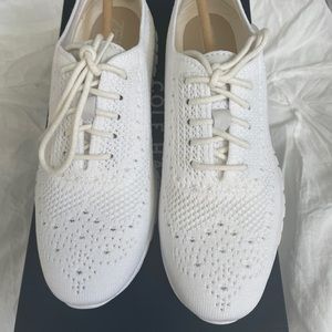 Women's White Cole Haan Zerogrand Stitchlite Oxford NEW - Size 5.5